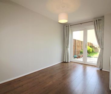 Lillibrooke Crescent, Maidenhead - Photo 1