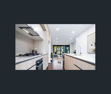 Ideal for Renters Seeking a Stylish Home! - Photo 6