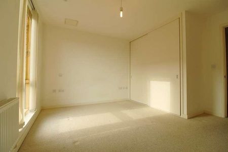 Hayward, Chatham Place, Reading, RG1 - Photo 2