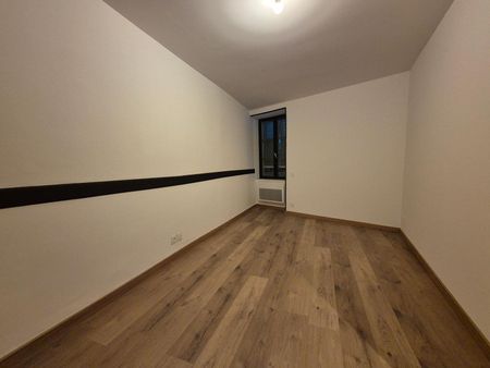 Location Appartement 3 pièces 87m² MACON 71000 - Photo 3