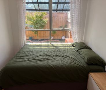 Perfectly Located Fabulous Villa! - For Lease - Photo 6