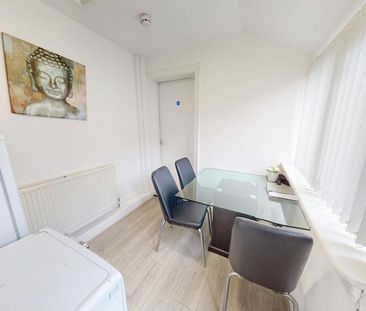 1 bedroom coach house to rent - Photo 4