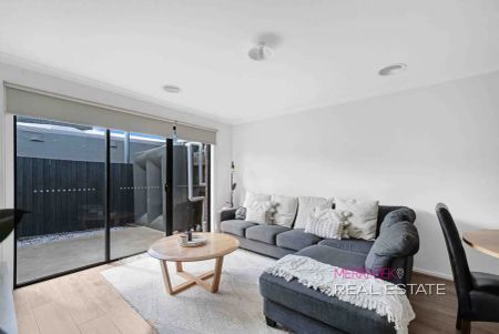 “Beautifully Maintained Home Just Minutes from It All” - Photo 3