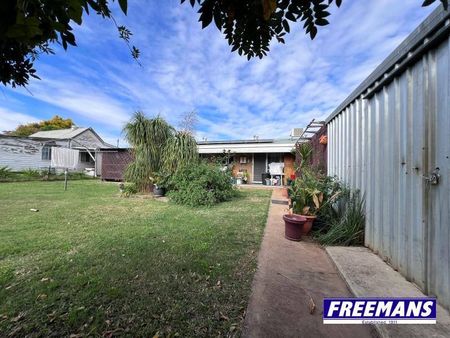 Tidy Home in Close Proximity to Kingaroy Hospital - Photo 2