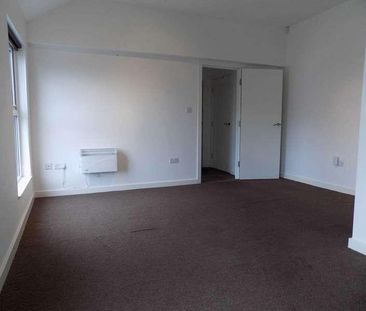 Flat B, Sheffield Road, Hoyland Common, S74 - Photo 2