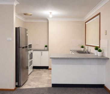 Renovated, Tidy and Quiet - Photo 2