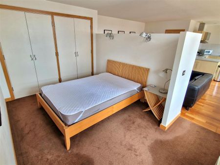 Studio to rent - Photo 5