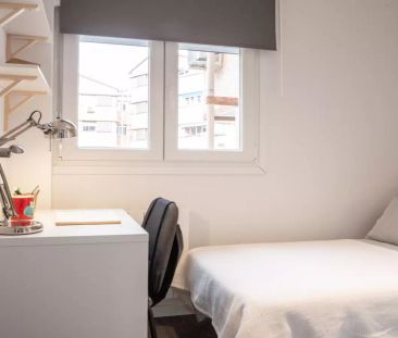 Single Bed in Rooms for rent in 5-bedroom apartment in Latina - Foto 5