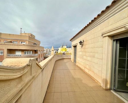 NEW 4 BEDROOM PENTHOUSE WITH SUNROOF FOR RENT IN TORREVIEJA - ALICANTE - Photo 3