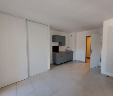 Location Appartement 1 pièce 33m² THONON LES BAINS 74200 - Photo 2