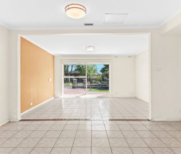 41 Tudawali Crescent, Wheelers Hill - Photo 2