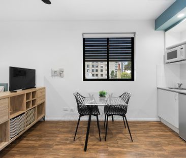 Fully Furnished, As-New studio in the heart of Bondi Junction for L... - Photo 1