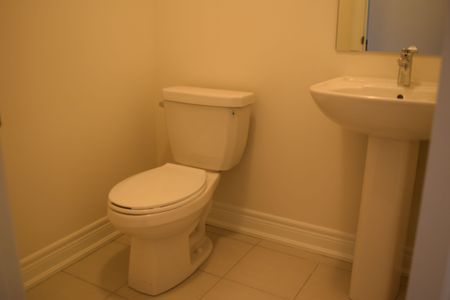 For Lease - 2958 Whites Road, Pickering, Ontario - Photo 3