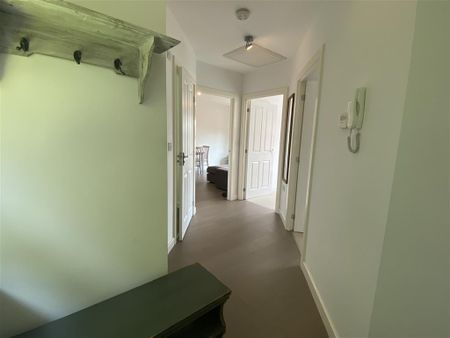 Adrian Close, Hemel Hempstead - Photo 2