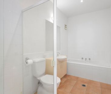 10/56 Beach Road, Hampton VIC 3188 - Apartment For Rent | Domain - Photo 1