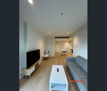 Fully Furnished One-Bedroom Apartment with Stunning Bay Views | Melbourne Square - Photo 1