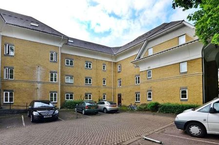 Century Court, Woking, GU21 - Photo 2