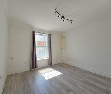 Studio to rent - Photo 6
