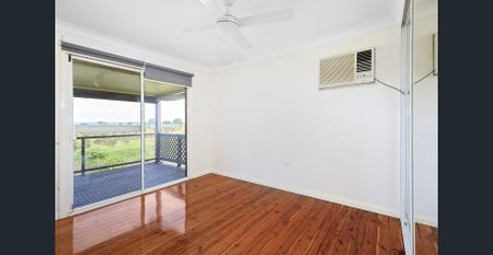Spacious 3-Bedroom Home in Prime Location - Photo 3