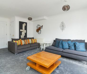 3 bedroom apartment to rent - Photo 1