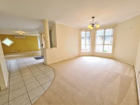 Spacious Home in Quiet Cul-de-Sac - Photo 4