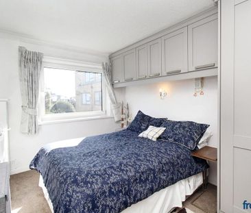 1 bedroom retirement property to rent - Photo 2