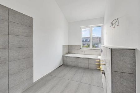 Zukunftsfähige, energieeffiziente 4 Zimmerwohnung mit riesigem Balkon - Foto 4