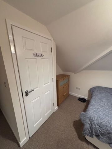 Room in a Shared House, Dryleaze Road, BS16 - Photo 3