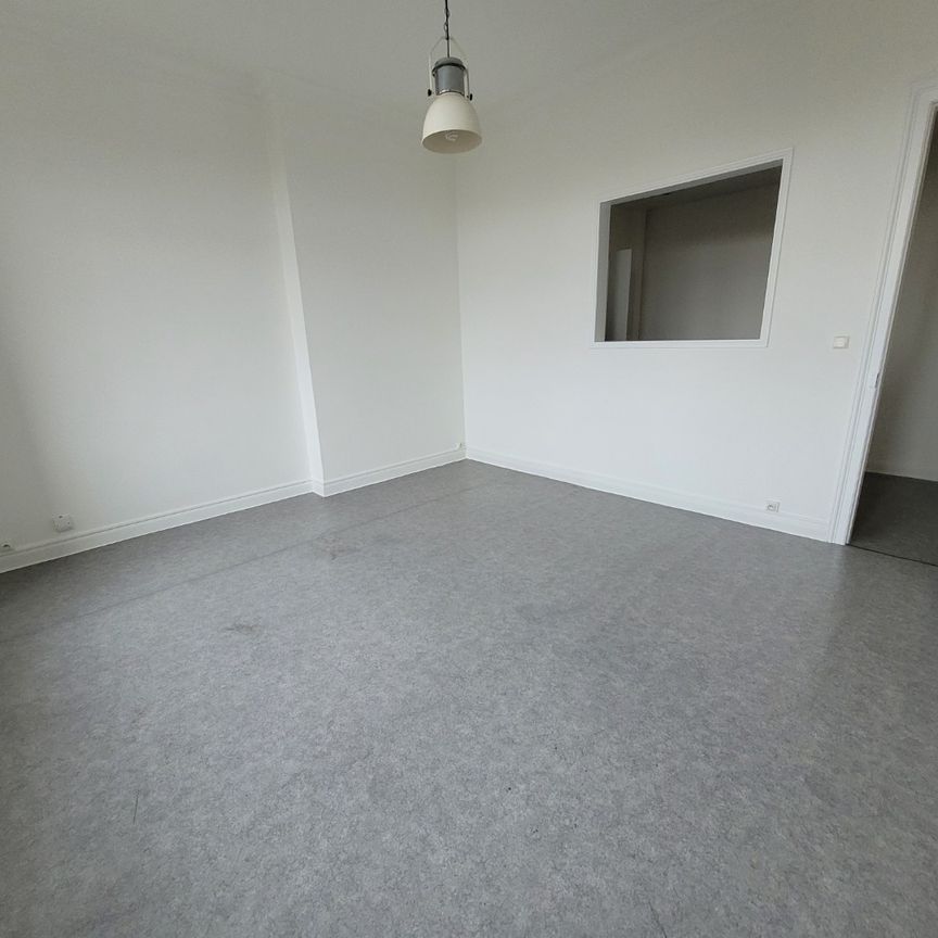 Location Appartement 1 pièce 31m² ROUBAIX 59100 - Photo 1