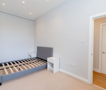 Two Bedroom Flat – Temple Fortune Parade NW11 - Photo 5