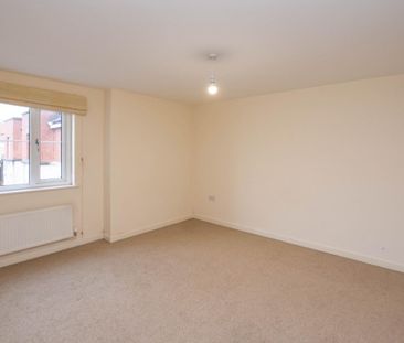 2 bed Apartment for Rent - Photo 2