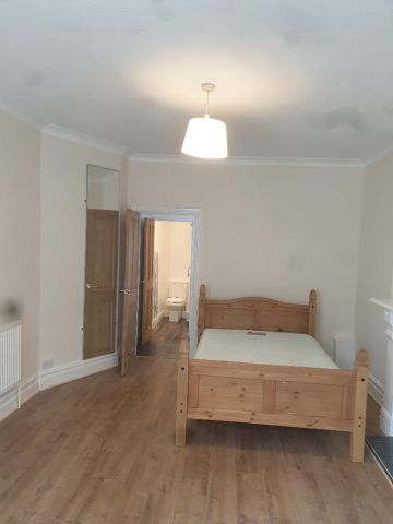 1 Bed Flat, Wavertree, L15 - Photo 3
