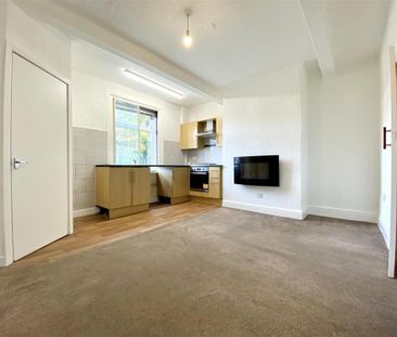 3 bedroom terraced house to rent - Photo 6