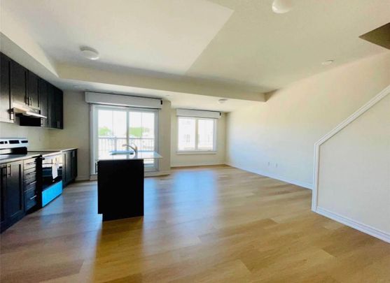 For Lease - 470 Beresford Path Unit# 9, Oshawa, Ontario - Photo 1