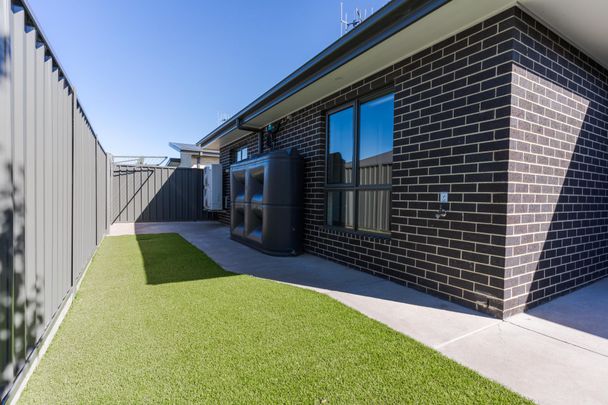 9 Quigley Street, Googong - Photo 1