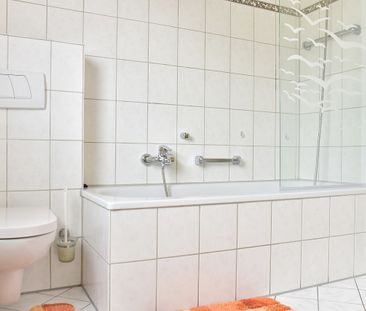 Modern möblierte Wohnung mit Terrasse in Meschenich - Video Online - Foto 4