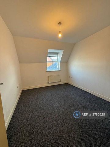 2 bedroom flat to rent - Photo 3