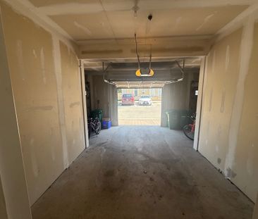 For Lease - 5055 Oscar Peterson Boulevard Unit# 8, Mississauga, Ont... - Photo 5