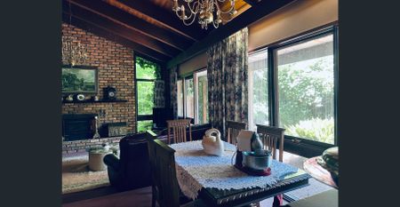 Stunning 5-Bedroom Estate for Lease on 10 Acres - Luxurious Amenities and Spacious Living! - Photo 5