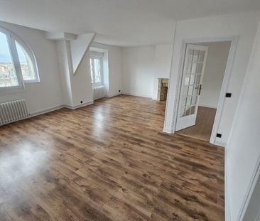 APPARTEMENT / Place Hôtel de Ville - Photo 1