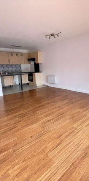Location Appartement 2 pièces 55m² - Photo 1