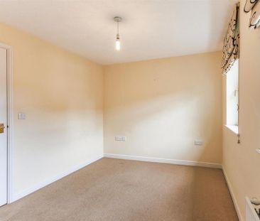 2 bedroom semi-detached house to rent - Photo 4