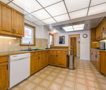 For Lease - 87 Ashbourne Drive, Toronto, Ontario - Photo 1