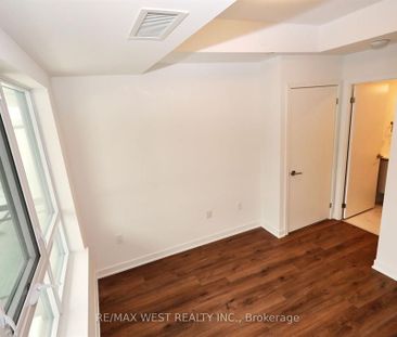 For Lease - 395 Dundas Street Unit# 822, Oakville, Ontario - Photo 2