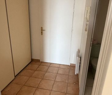 Location Appartement 3 pièces 77m² - Photo 4