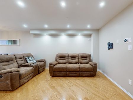 For Lease - 3231 Apricot Street Unit# Main & 2nd Floor, Mississauga, Ontario - Photo 2
