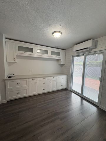 Cozy 3 bedroom, 2.5 bath in Chemainus - Photo 2