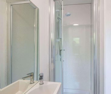 4 bedroom semi-detached house to rent - Photo 2