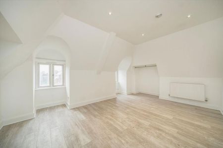3 bedroom flat to rent - Photo 4