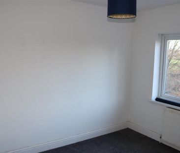 2 bedroom semi-detached house to rent - Photo 5